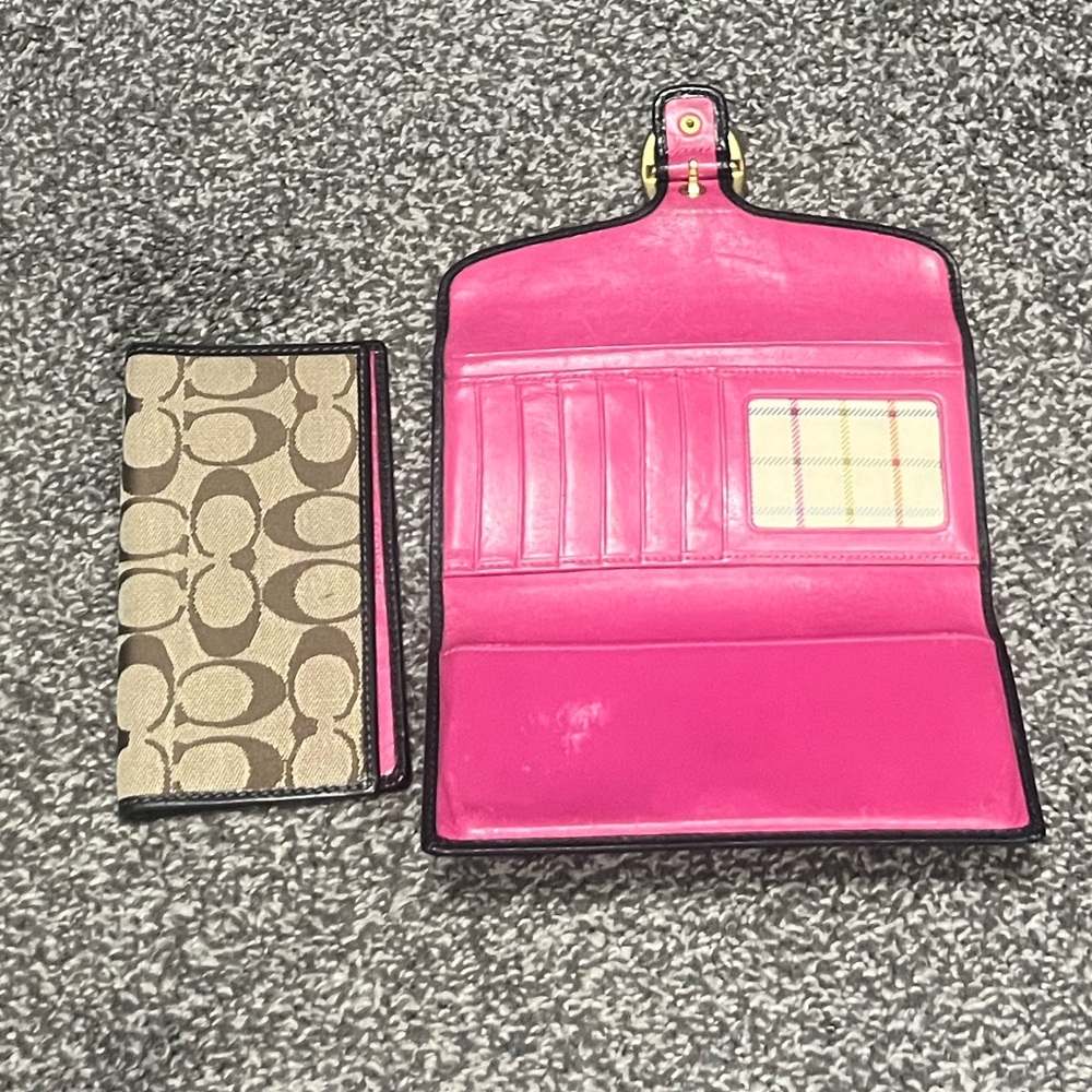 Coach Wallet - Picture 4 of 6